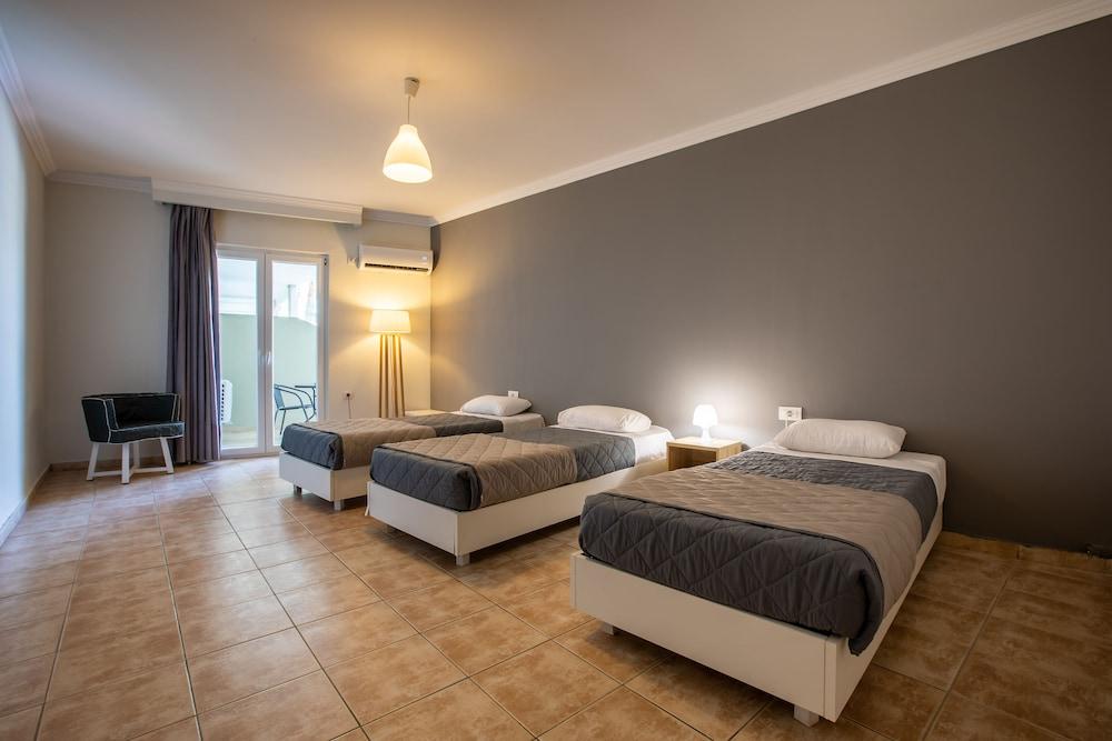 Arkadianos Aparthotel Agios Sostis  Ngoại thất bức ảnh