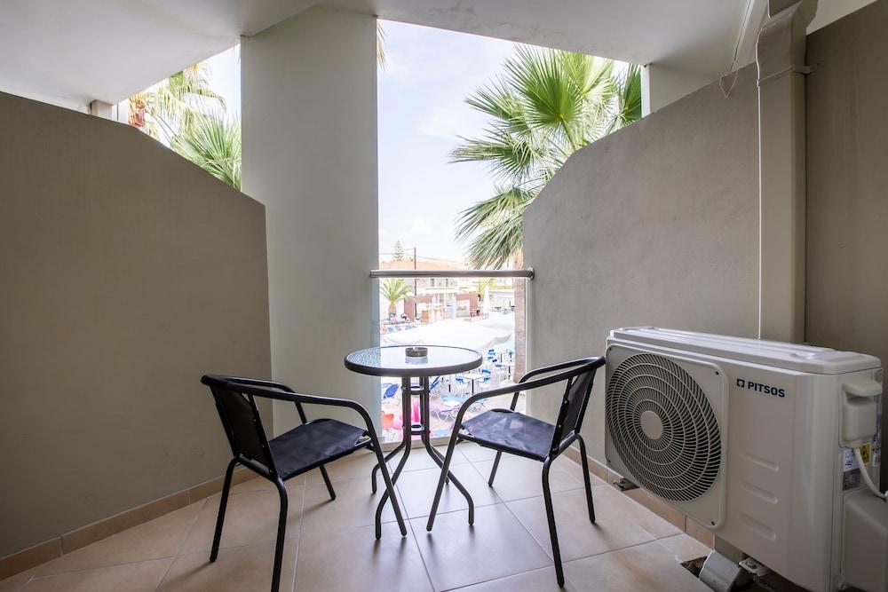 Arkadianos Aparthotel Agios Sostis  Ngoại thất bức ảnh